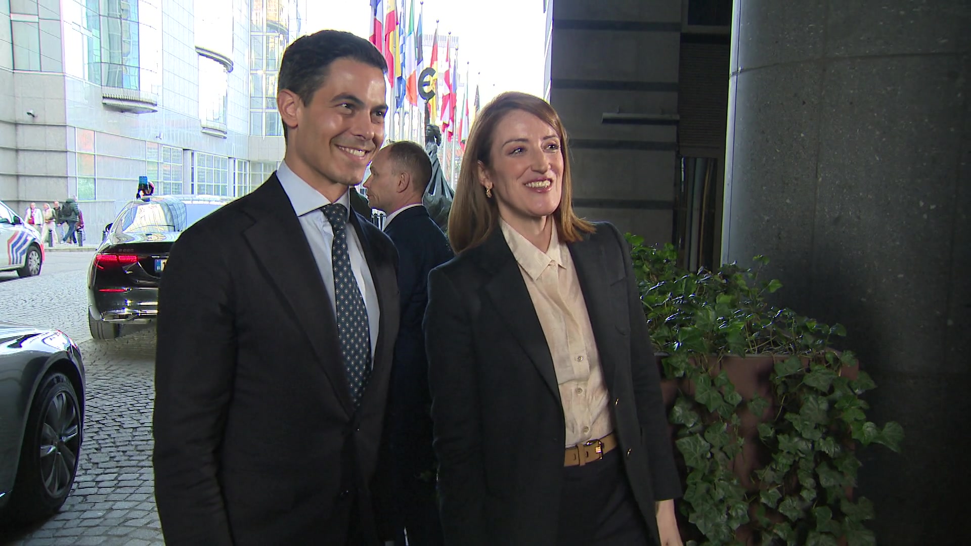 Roberta METSOLA, EP President, meets with Rob JETTEN, Dutch Prime Minister : Arrival, welcome and roundtable